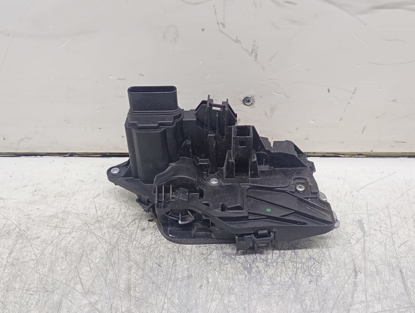 Broasca dreapta fata 31440998 Volvo V60 2 (2018 - 2020)