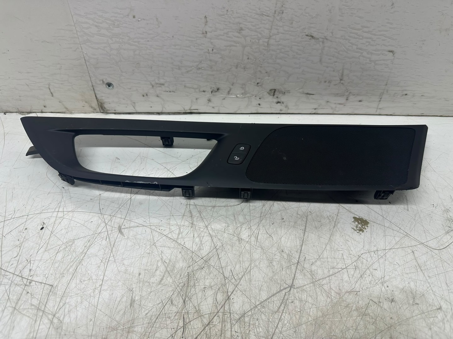 Ornament usa 30747475lh Volvo V60 2 (2018 - 2020)