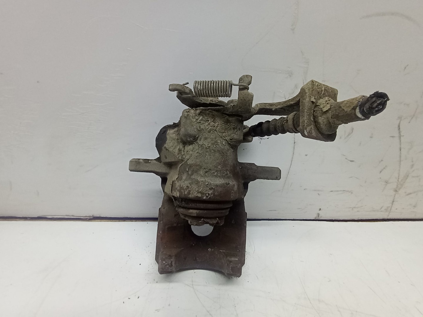 Etrier dreapta spate Toyota Prius XW30 (2009 - 2011)