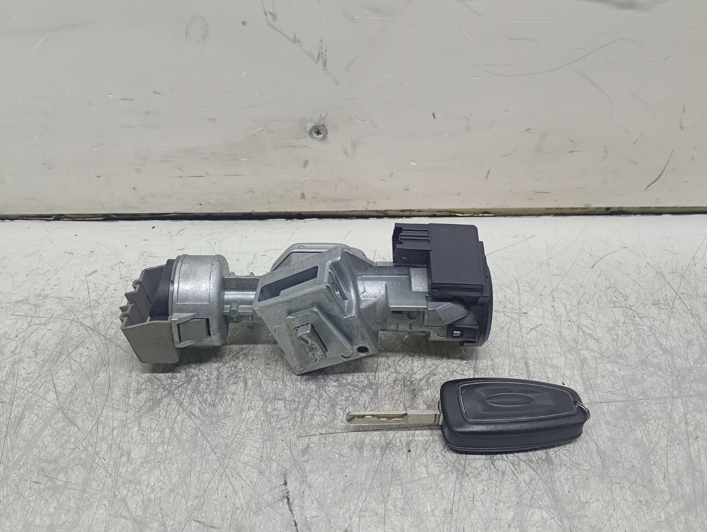 Contact cu cheie 3M51-3F88G-AE Ford S-Max 1 (facelift) (2010 - 2015)