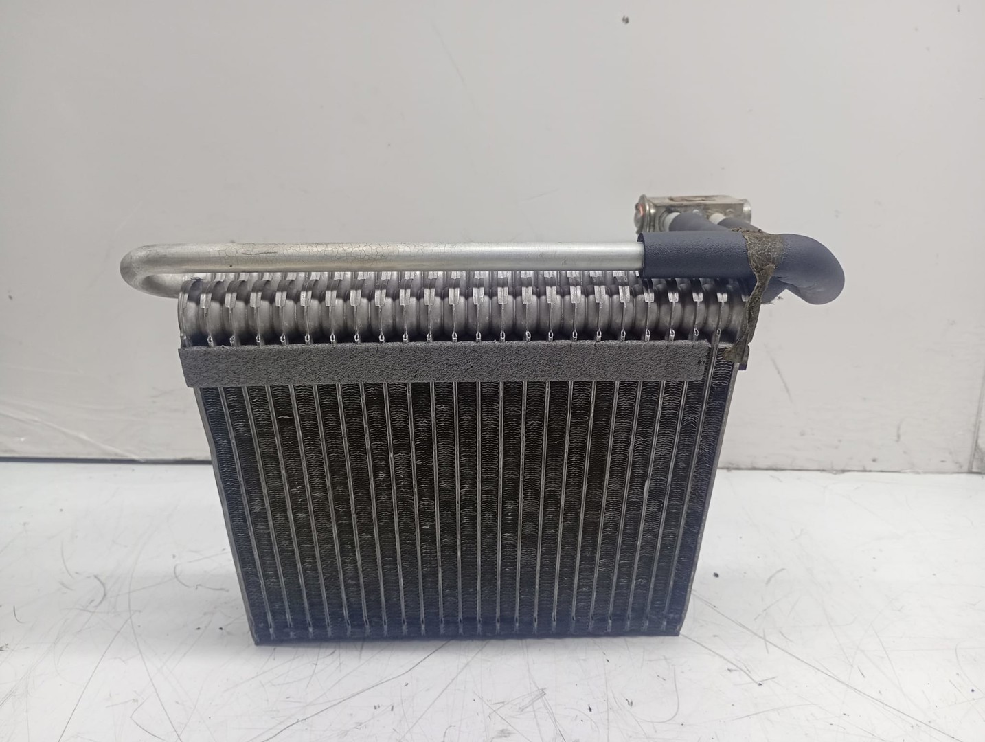 Radiator clima bord 9G91-1984-AA Ford S-Max 1 (facelift) (2010 - 2015)