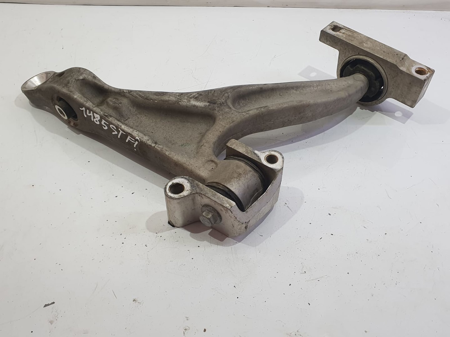 Brat suspensie stanga fata fr8za Volvo V60 2 (2018 - 2020)
