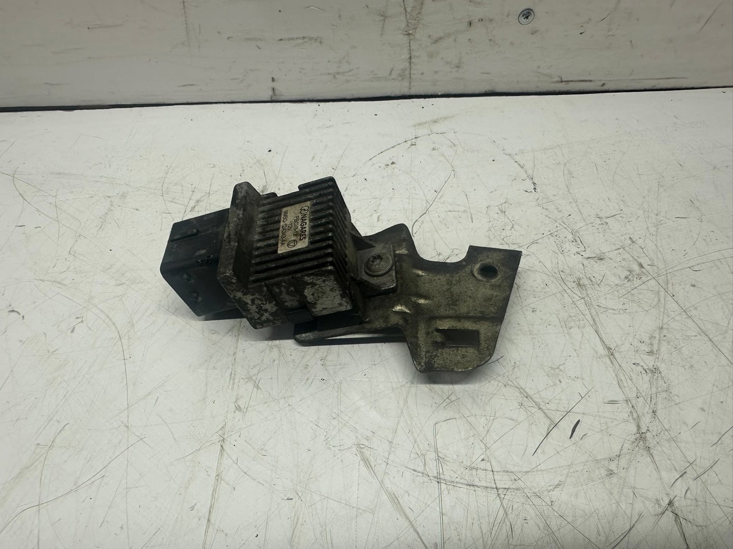 Releu bujii incandescente 9m5q-12a343-aa Ford S-Max 1 (facelift) (2010 - 2015)
