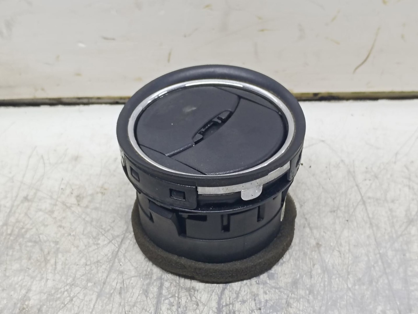 Grila ventilatie bord 6m21-u018B09 Ford Mondeo MK4 (2007 - 2010)