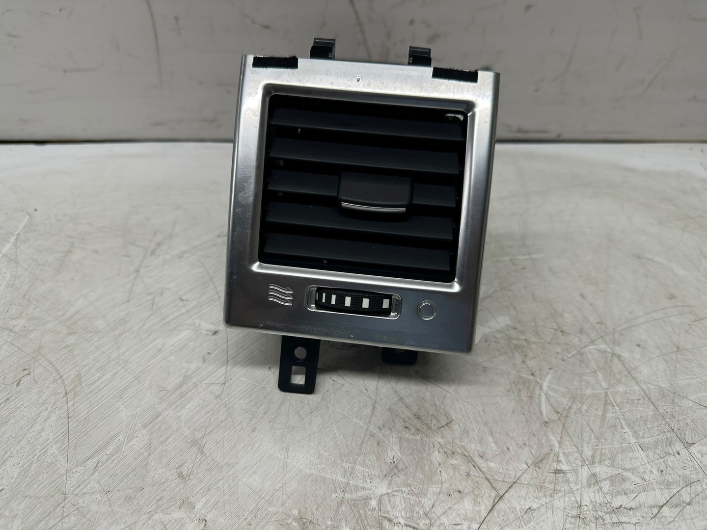 Grila ventilatie Ah32-19637-b Land Rover Range Rover Sport 1 (facelift) (2009 - 2013)