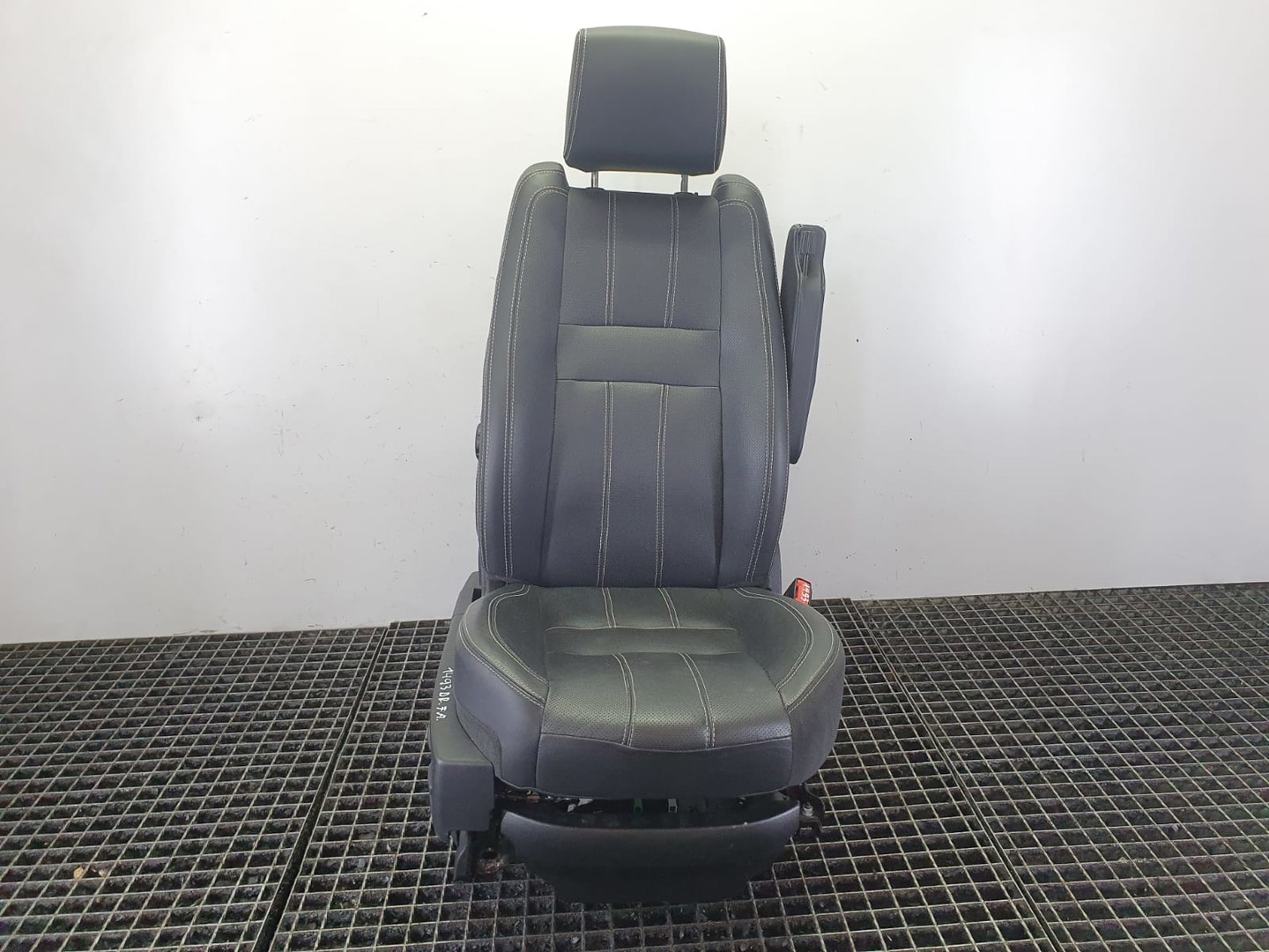 Scaun dreapta fata Land Rover Range Rover Sport 1 (facelift) (2009 - 2013)
