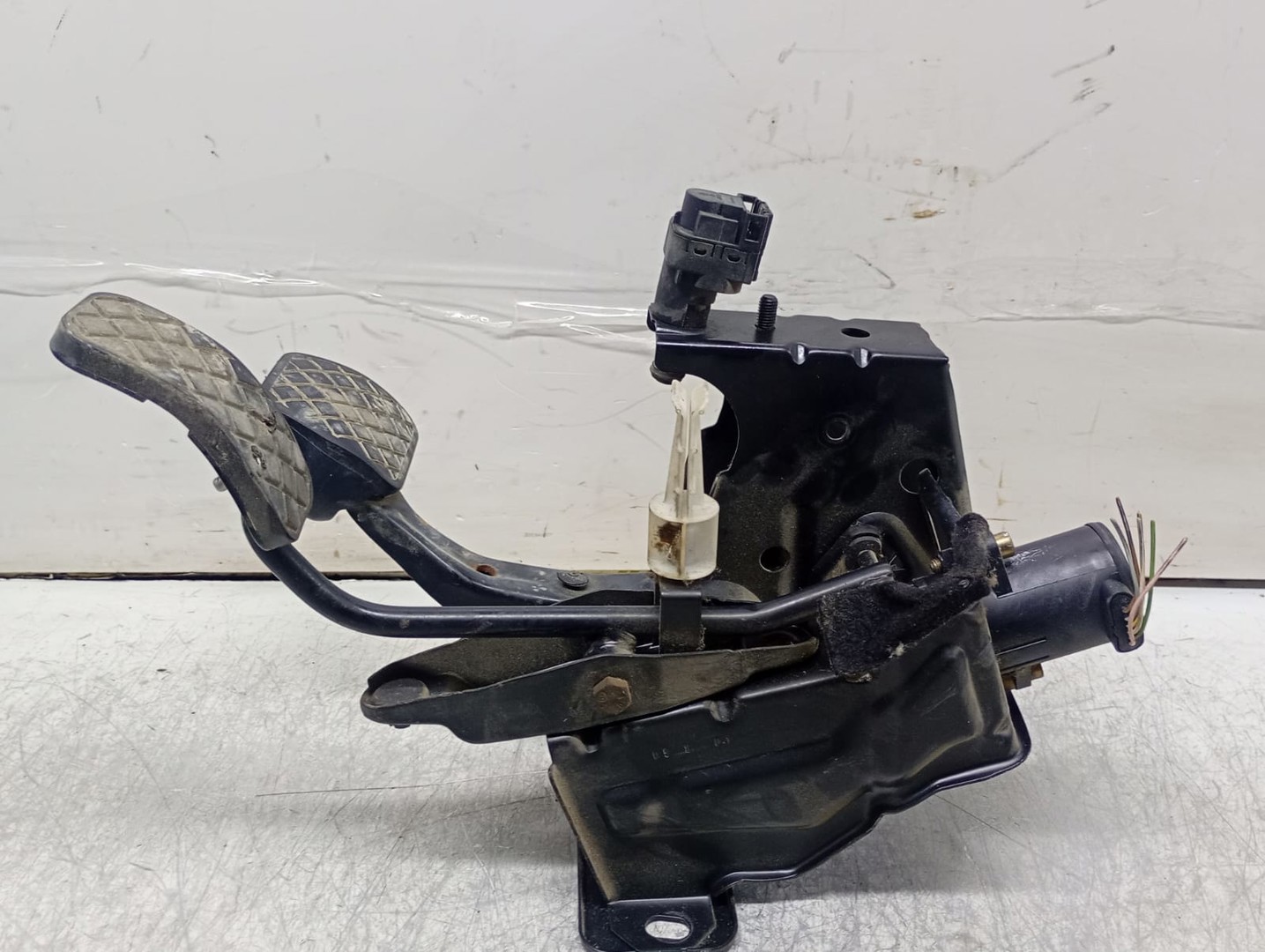 Pod pedalier 1J1721111c Volkswagen Golf 4 (1997 - 2006)