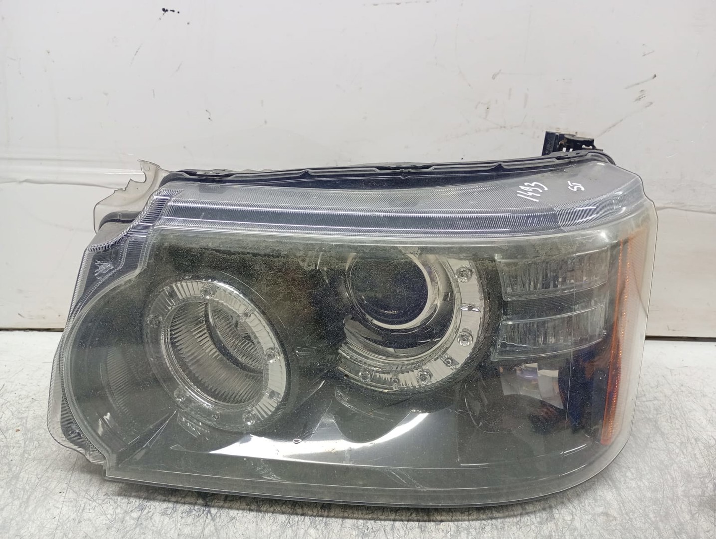 Far stanga AH32-13W030-HD Land Rover Range Rover Sport 1 (facelift) (2009 - 2013)