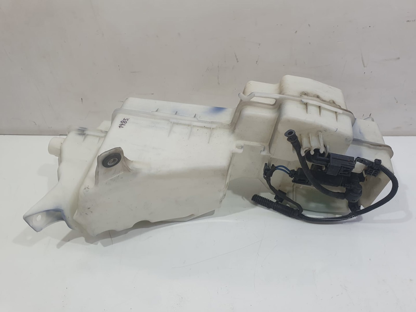 Vas lichid parbriz 30747576 30747577 Volvo V60 2 (2018 - 2020)