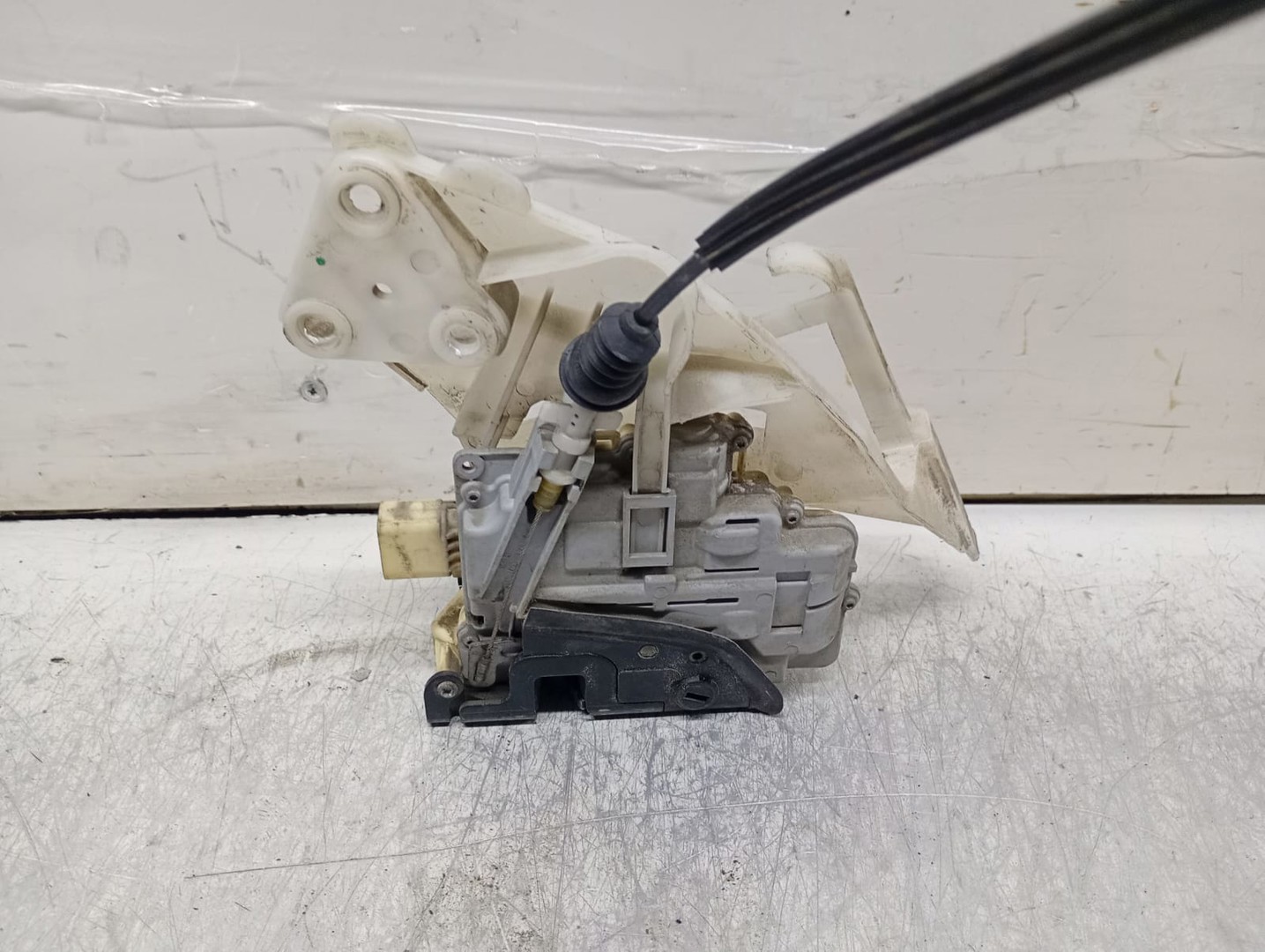 Broasca dreapta spate 3C4839016A Volkswagen Passat B6 (2005 - 2010)