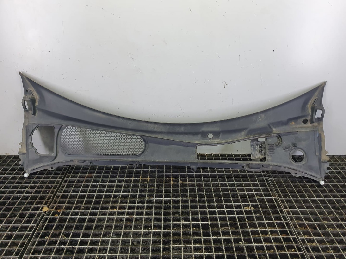 Grila stergatoare parbriz 31479548 Volvo V60 2 (2018 - 2020)