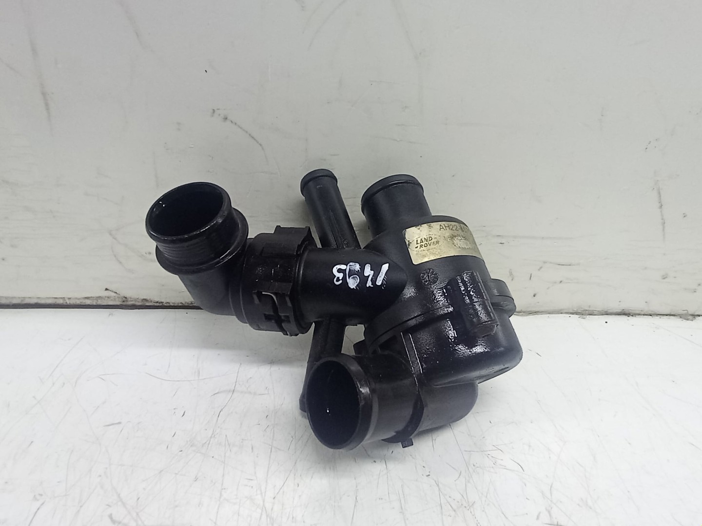 Carcasa termostat AH22-8575-AF Land Rover Range Rover Sport 1 (facelift) (2009 - 2013)