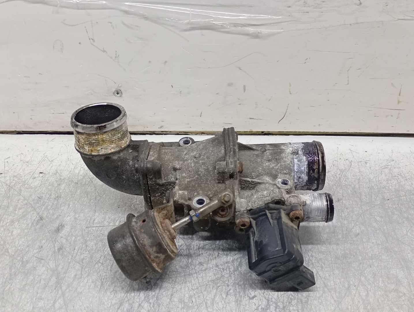 EGR 1043812S02 Land Rover Range Rover Sport 1 (facelift) (2009 - 2013)