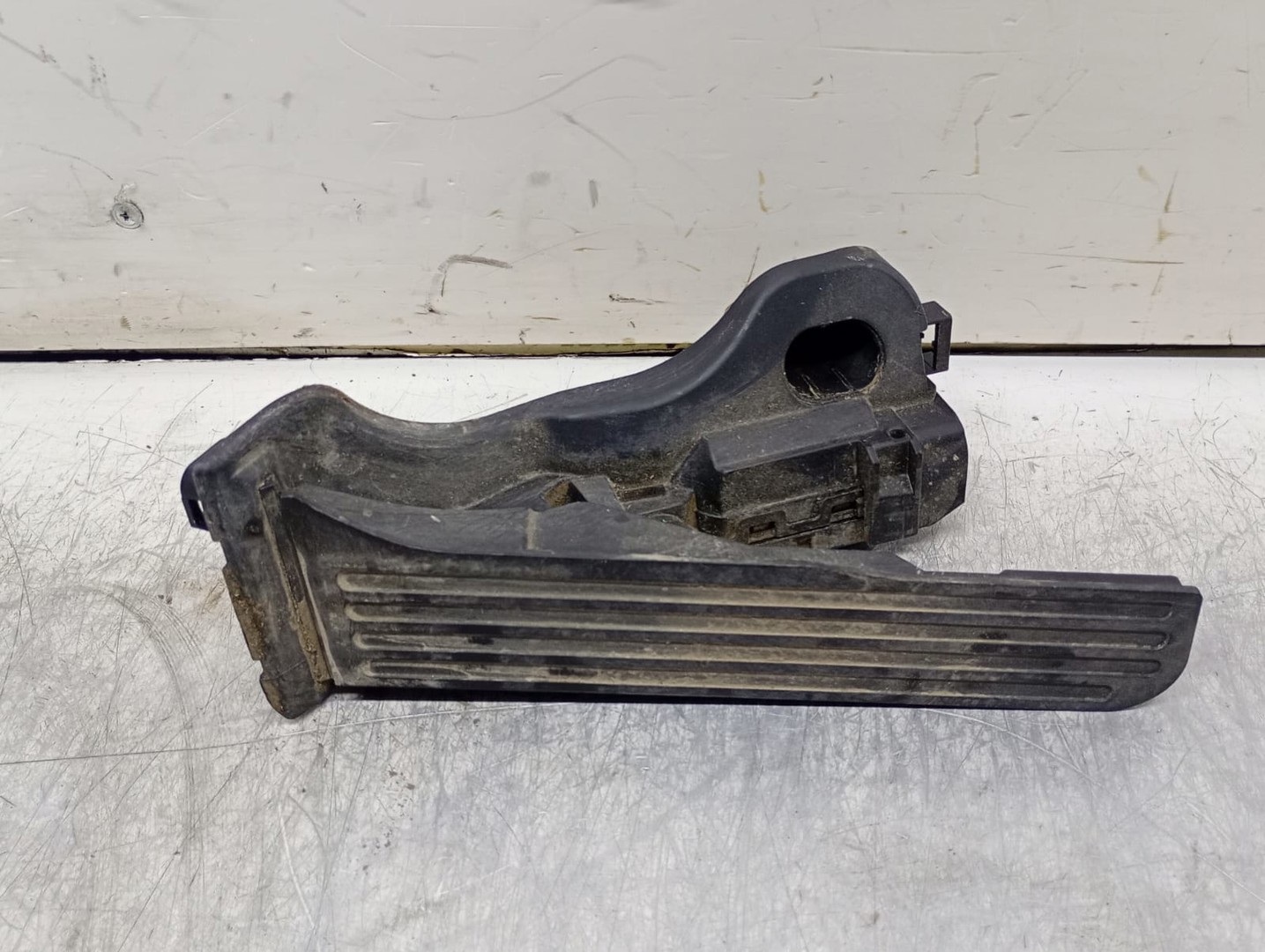Pedala acceleratie Volkswagen Passat B6 (2005 - 2010)