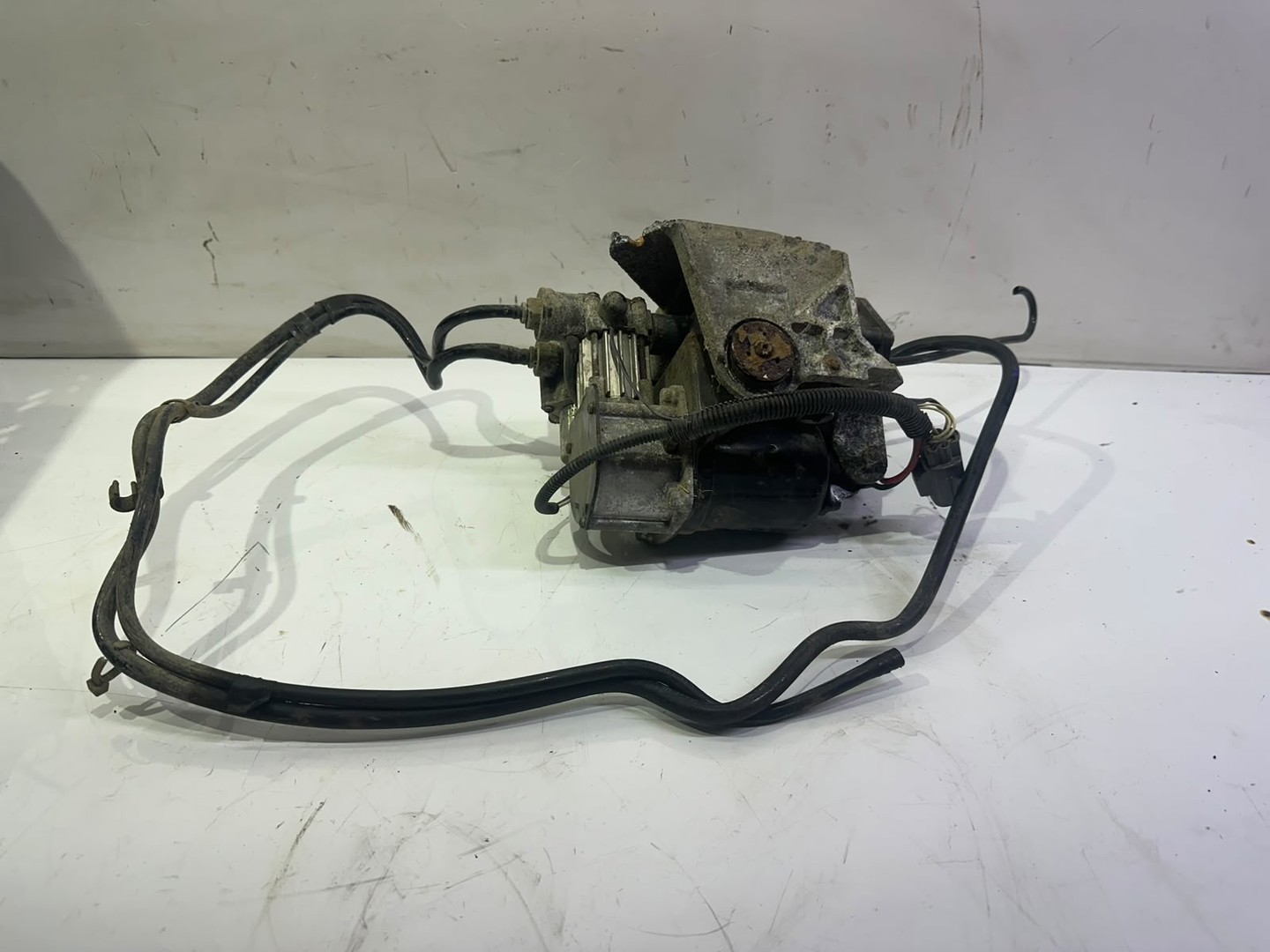 Compresor suspensie 6h22-19g525-ae Land Rover Range Rover Sport 1 (facelift) (2009 - 2013)