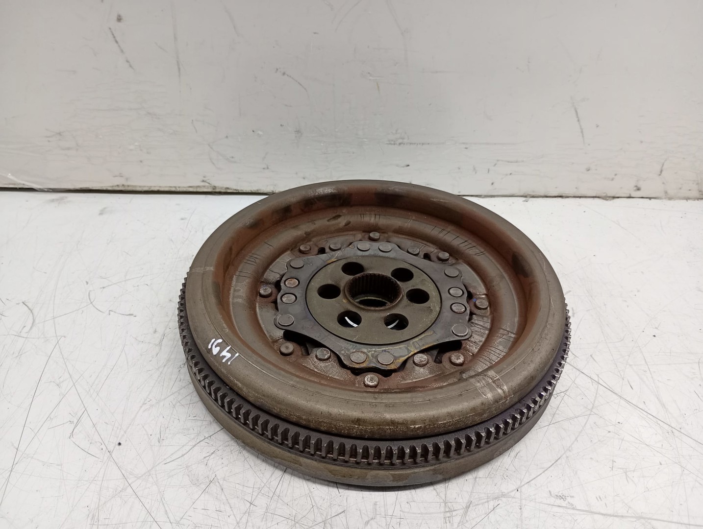 Volanta cu masa dubla 03G054266AR Volkswagen Passat B6 (2005 - 2010)