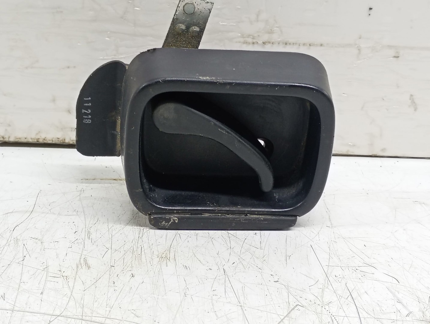 Maner interior dreapta spate 2K0827185 Volkswagen Caddy 4 (2015 - 2020)