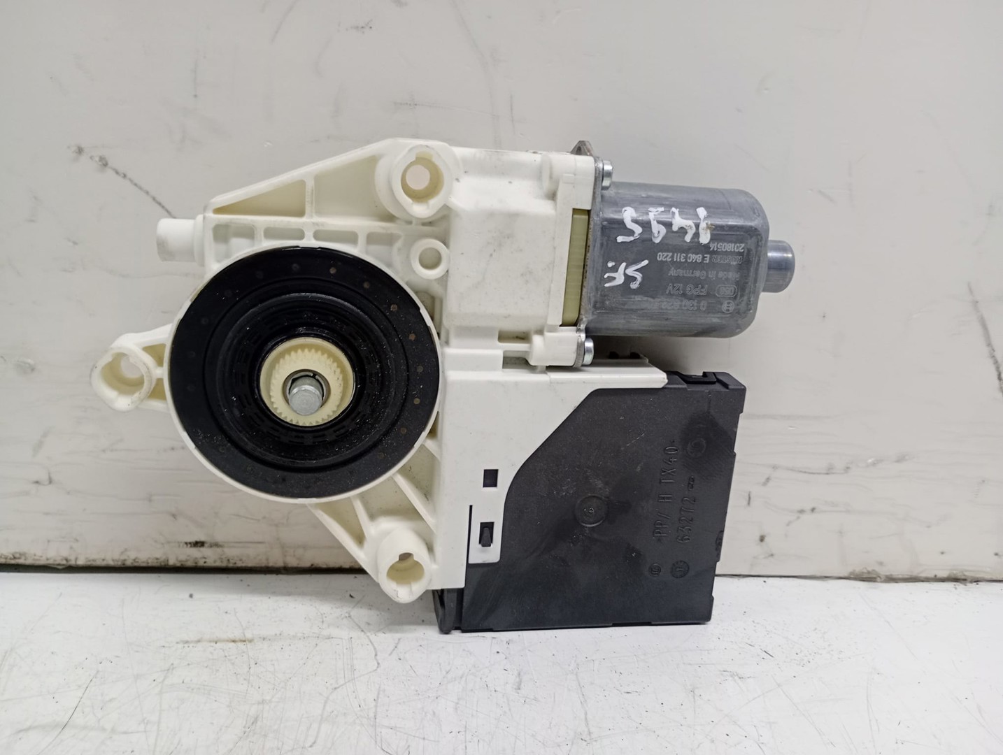 Motoras geam stanga fata 2K5959701 Volkswagen Caddy 4 (2015 - 2020)