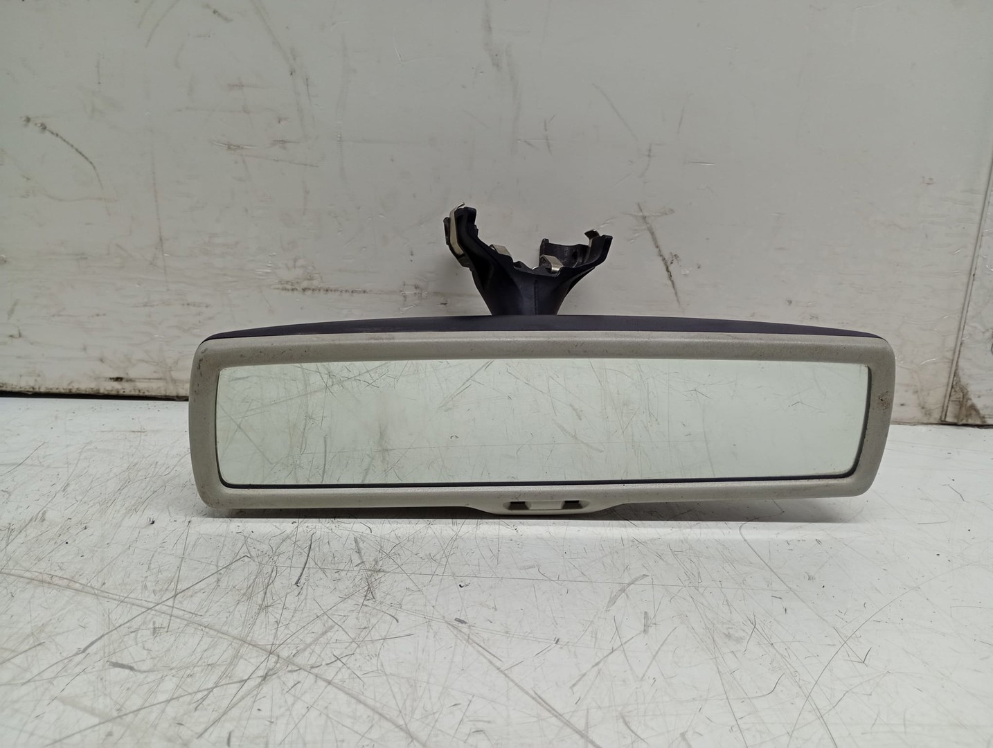 Oglinda retrovizoare interioara E11026141 Volkswagen Passat B7 (2010 - 2015)