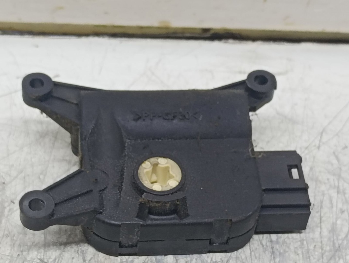 Motoras clapeta mixaj aer 0132801362 Volkswagen Golf 5 (2003 - 2009)