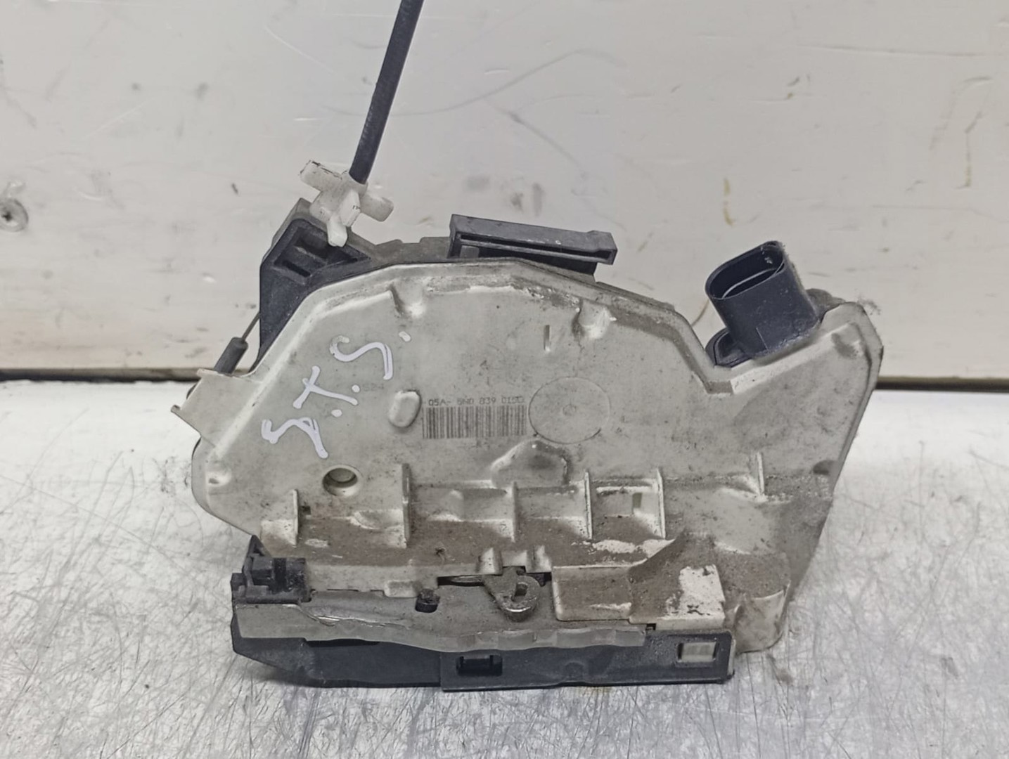Broasca stanga spate 5N0839015D Skoda Fabia 5J (facelift) (2010 - 2014)