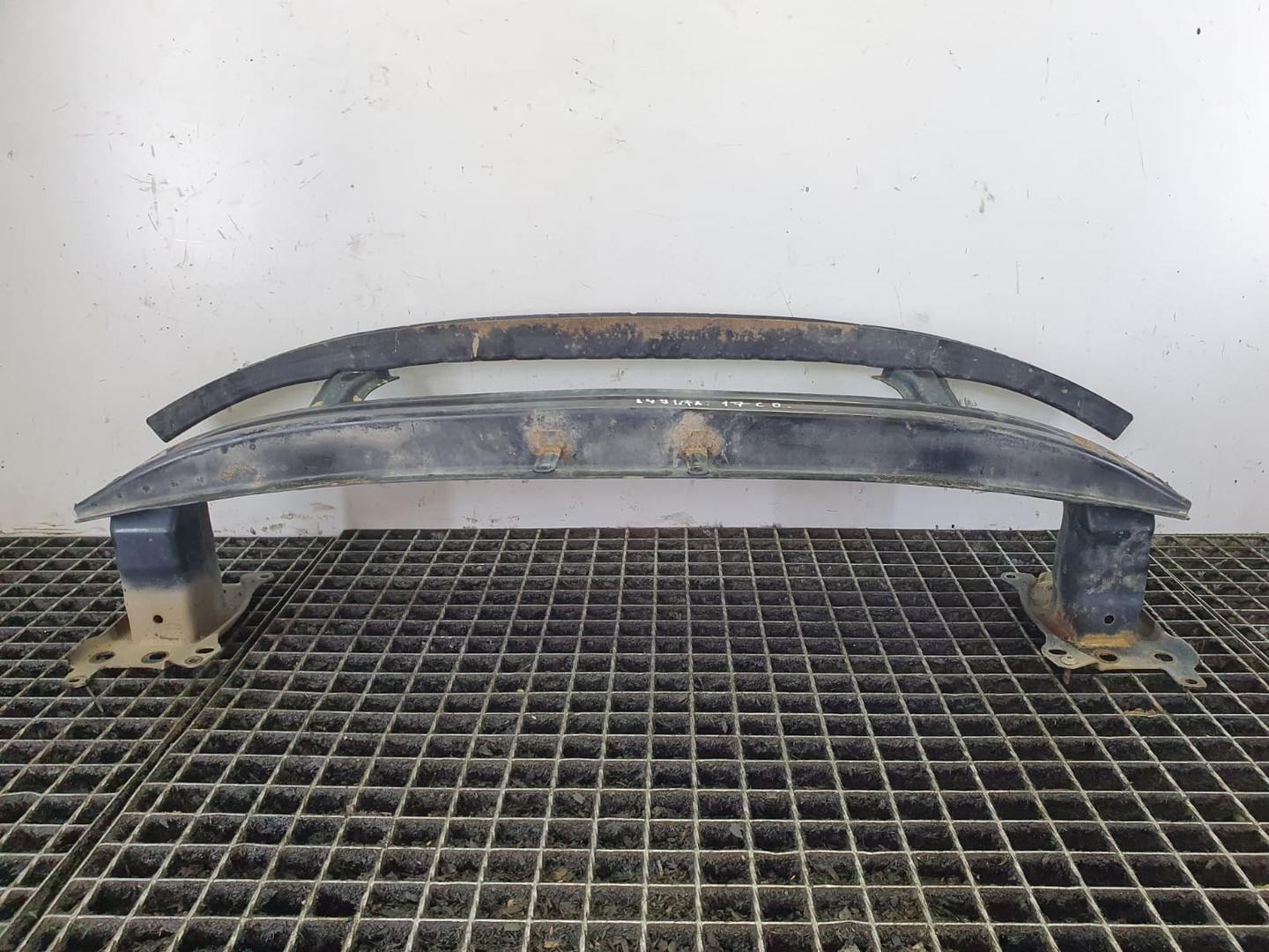 Armatura bara fata 3c0807093 Volkswagen Passat B6 (2005 - 2010)