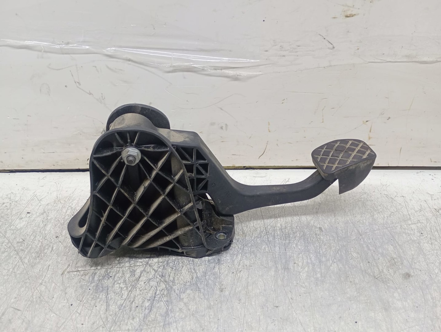 Pedala ambreiaj 1T1721059DJ Volkswagen Caddy 4 (2015 - 2020)