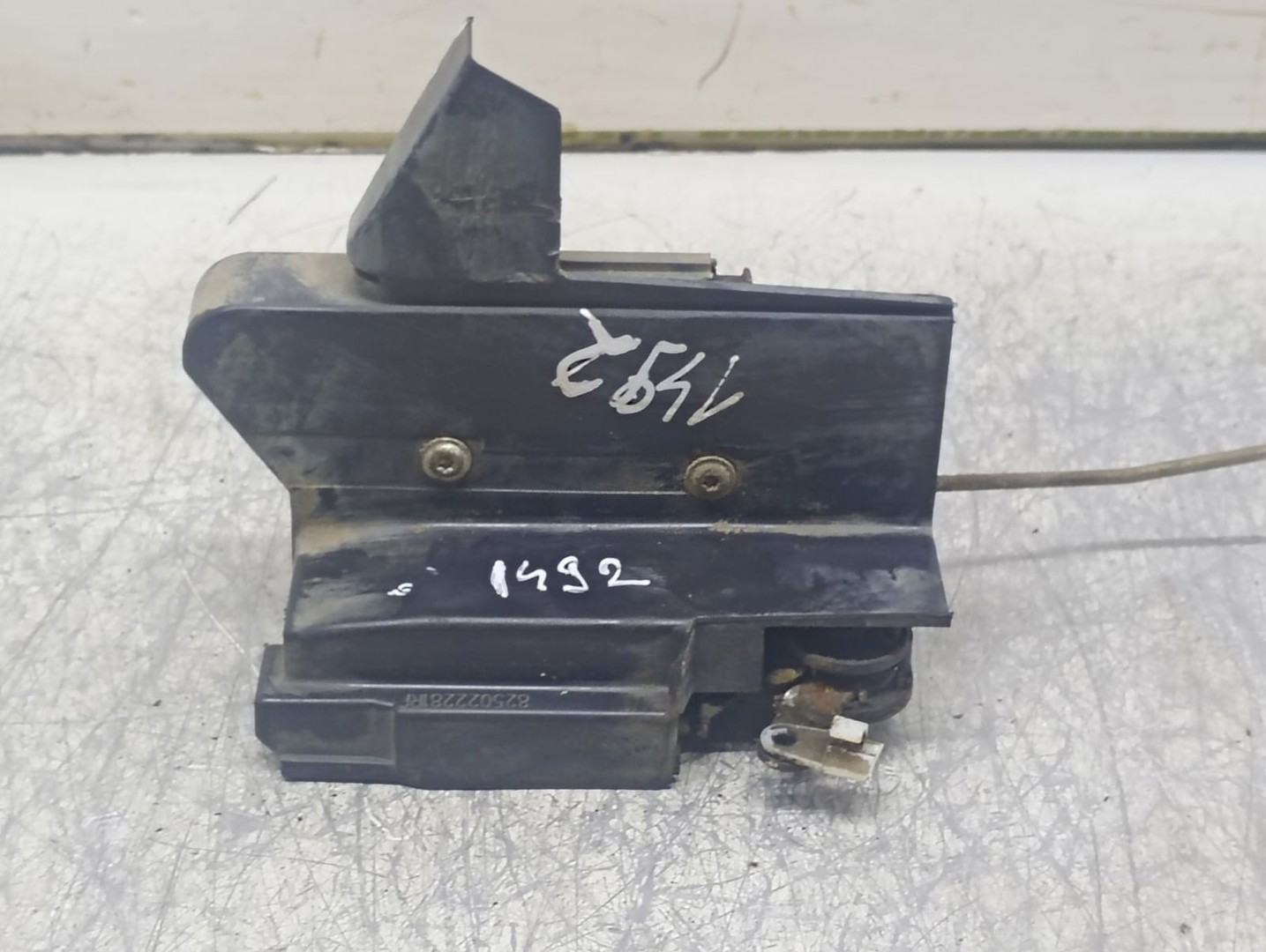Broasca dreapta spate 825022281RF Dacia Logan 2 (2013 - 2016)