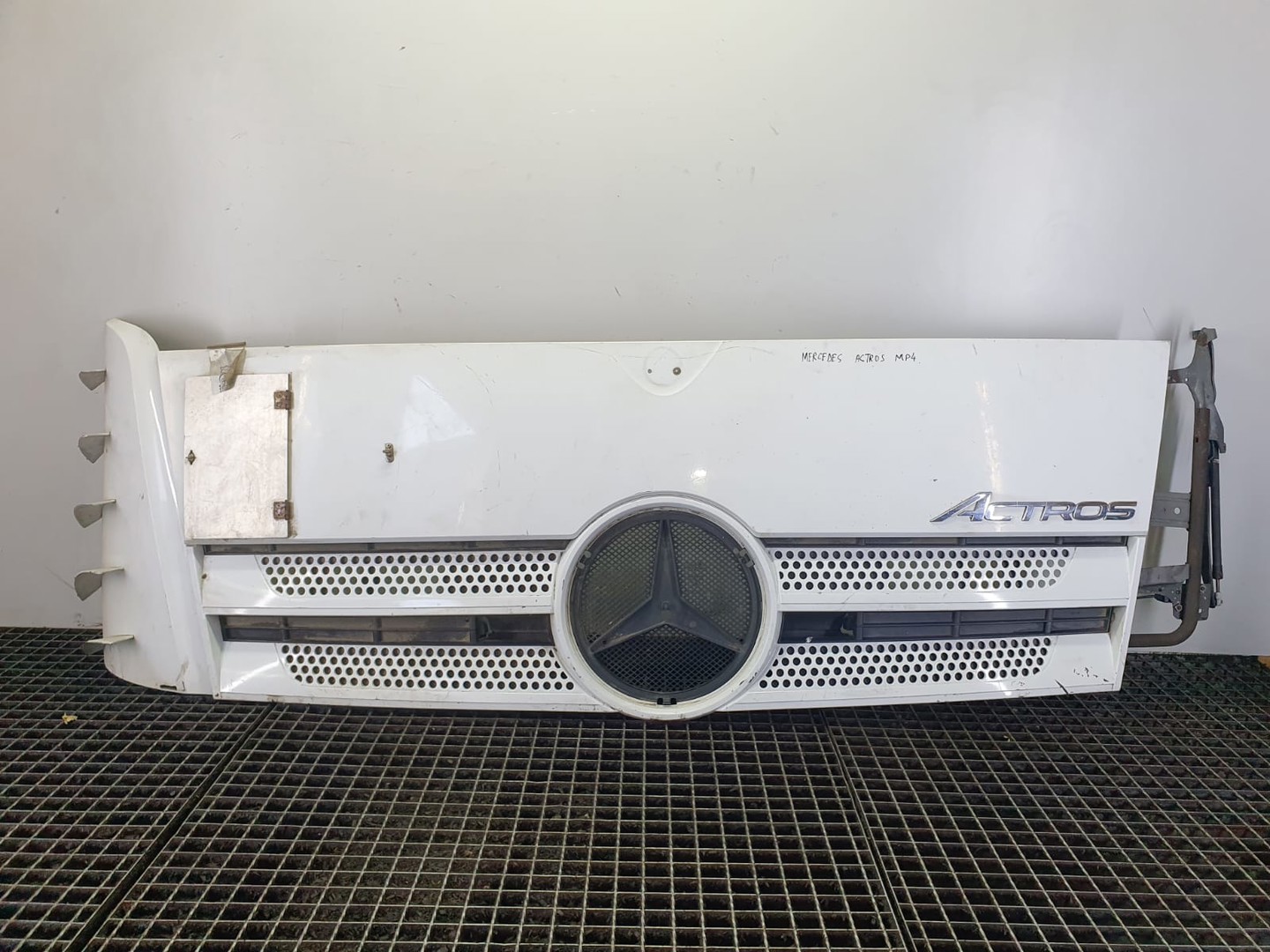 Capota motor a9607500409 Mercedes Benz Actros MP4 1 (2011 - 2019)