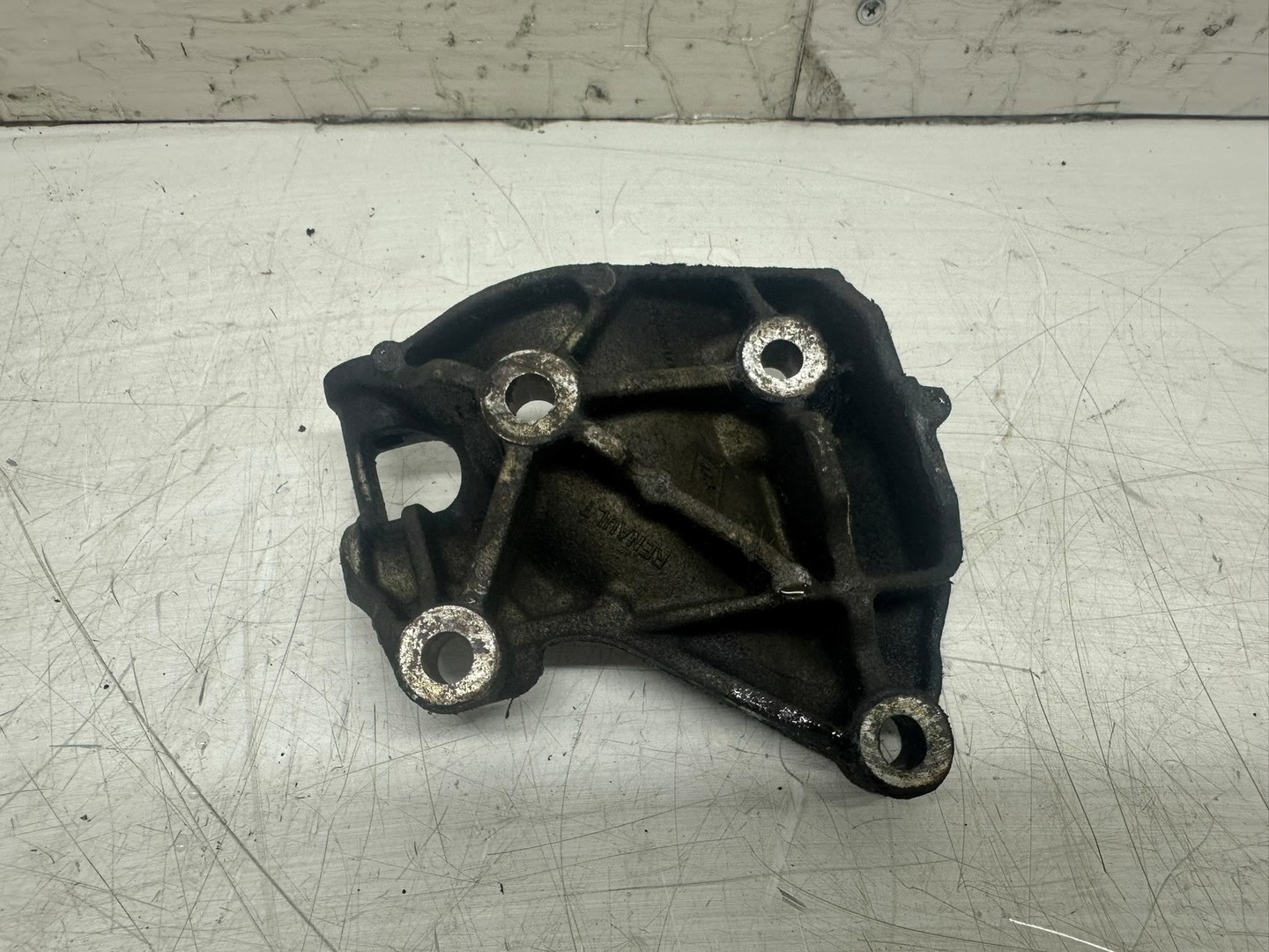 Suport motor 117102915r Dacia Logan 2 (2013 - 2016)