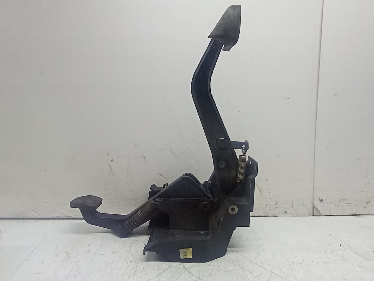 Pod pedalier A2032901519 Mercedes Benz C-Class W203 (2000 - 2004)