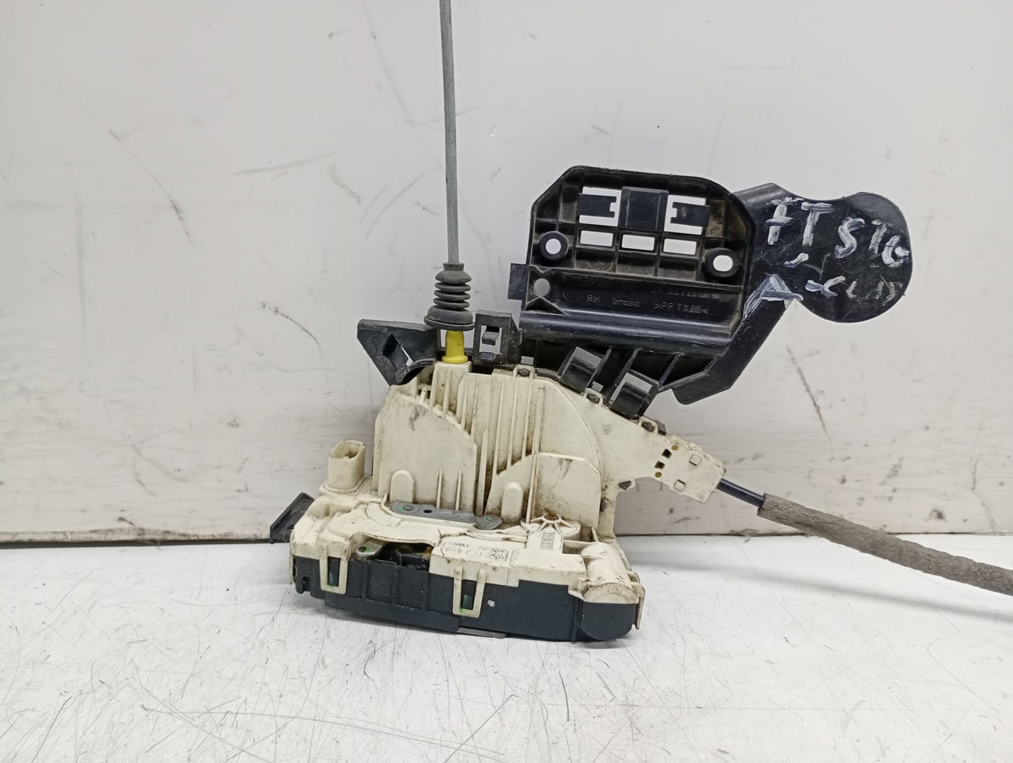 Broasca dreapta fata A16672304 Mercedes Benz ML W166 (2011 - 2015)