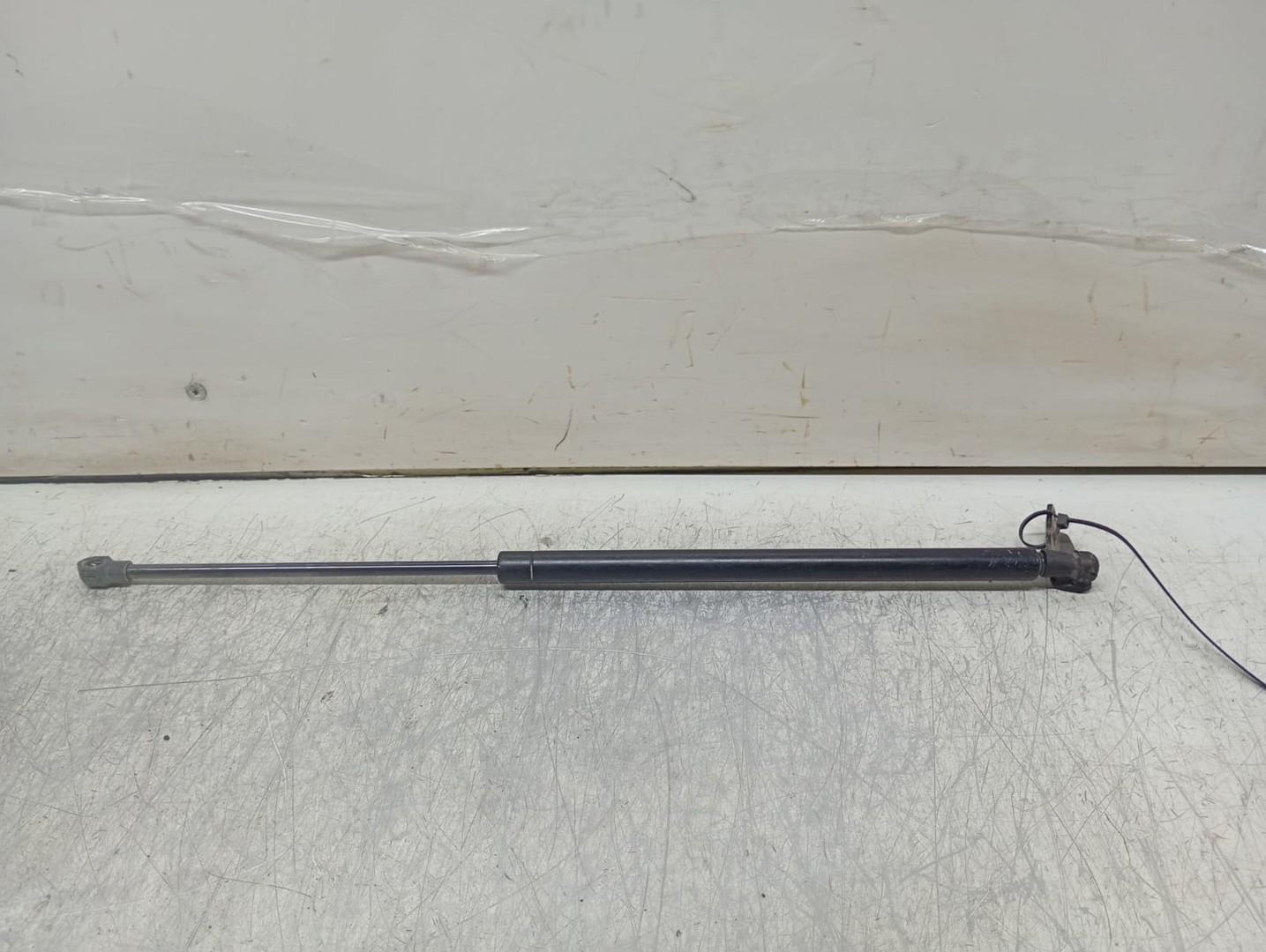 Amortizor haion 8198289 Nissan X-Trail T30 (2001 - 2004)