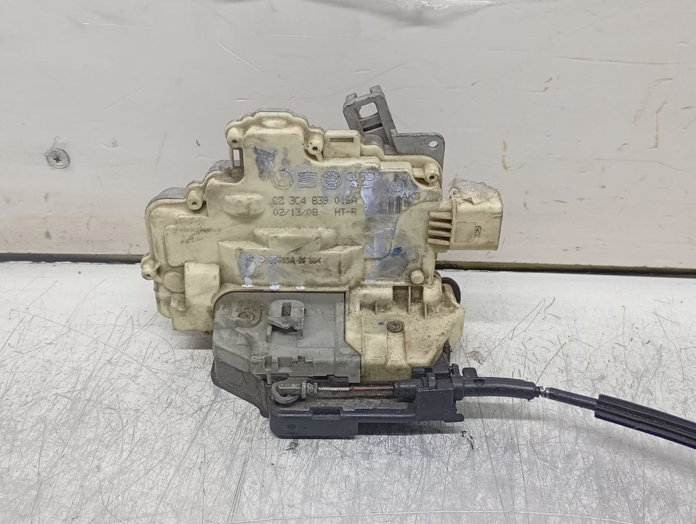 Broasca dreapta spate 3C4839016A Volkswagen Passat B6 (2005 - 2010)