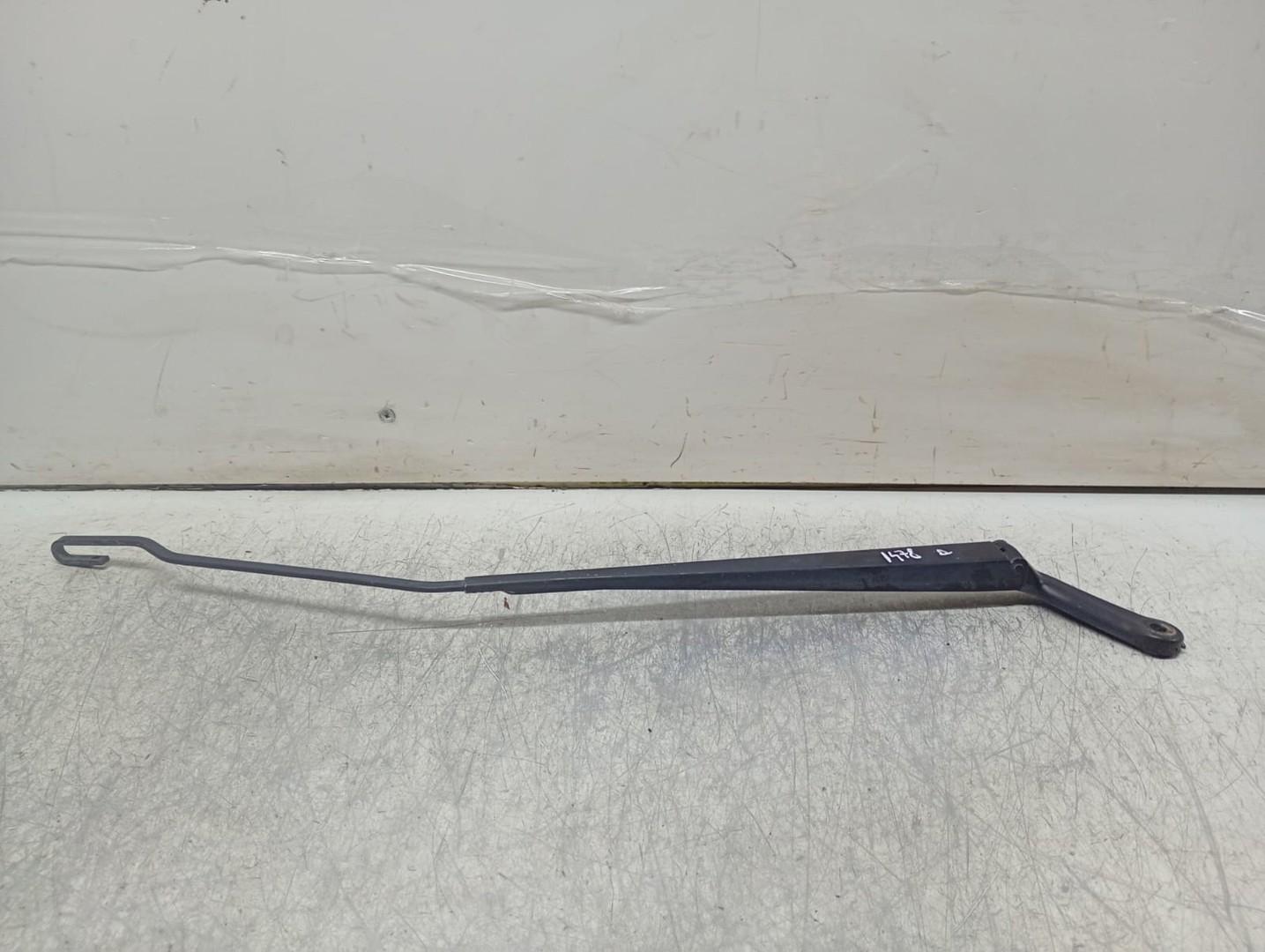 Brat stergator parbriz dreapta Peugeot 206 1 (facelift) (2002 - 2009)