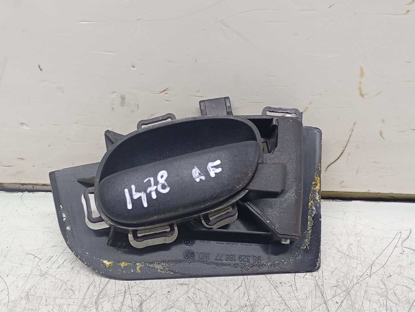 Maner interior dreapta fata 9623698077 Peugeot 206 1 (facelift) (2002 - 2009)