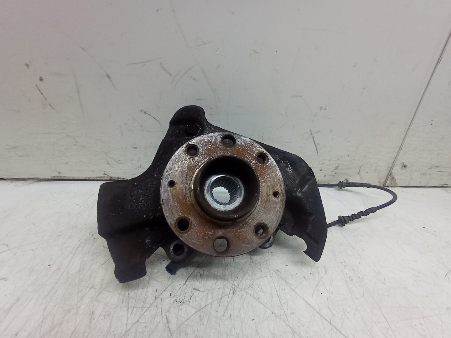 Fuzeta dreapta fata GM55703 Opel Corsa D (2006 - 2011)
