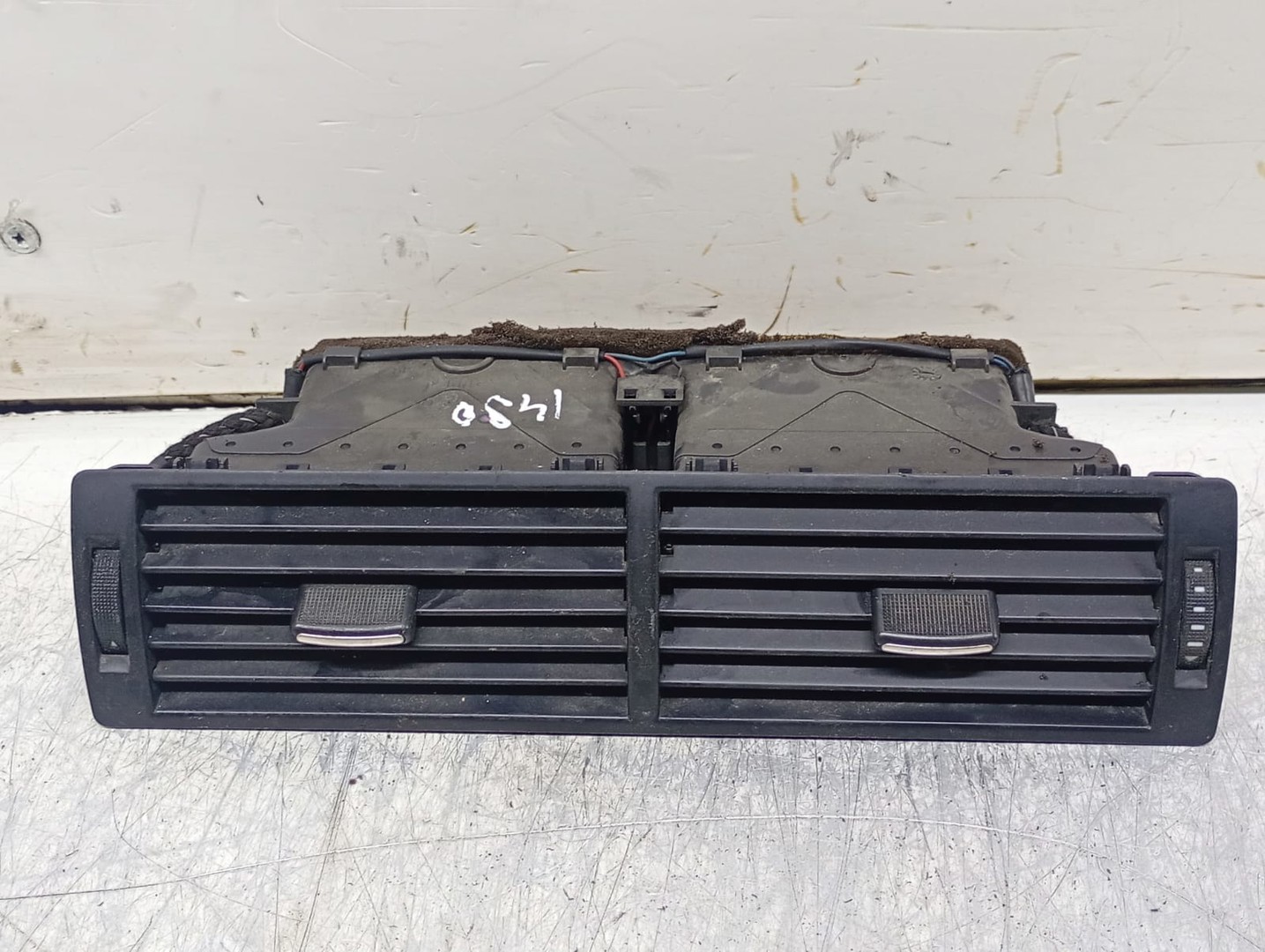 Grila ventilatie bord 8E0820951 Audi A4 B6 (2000 - 2005)