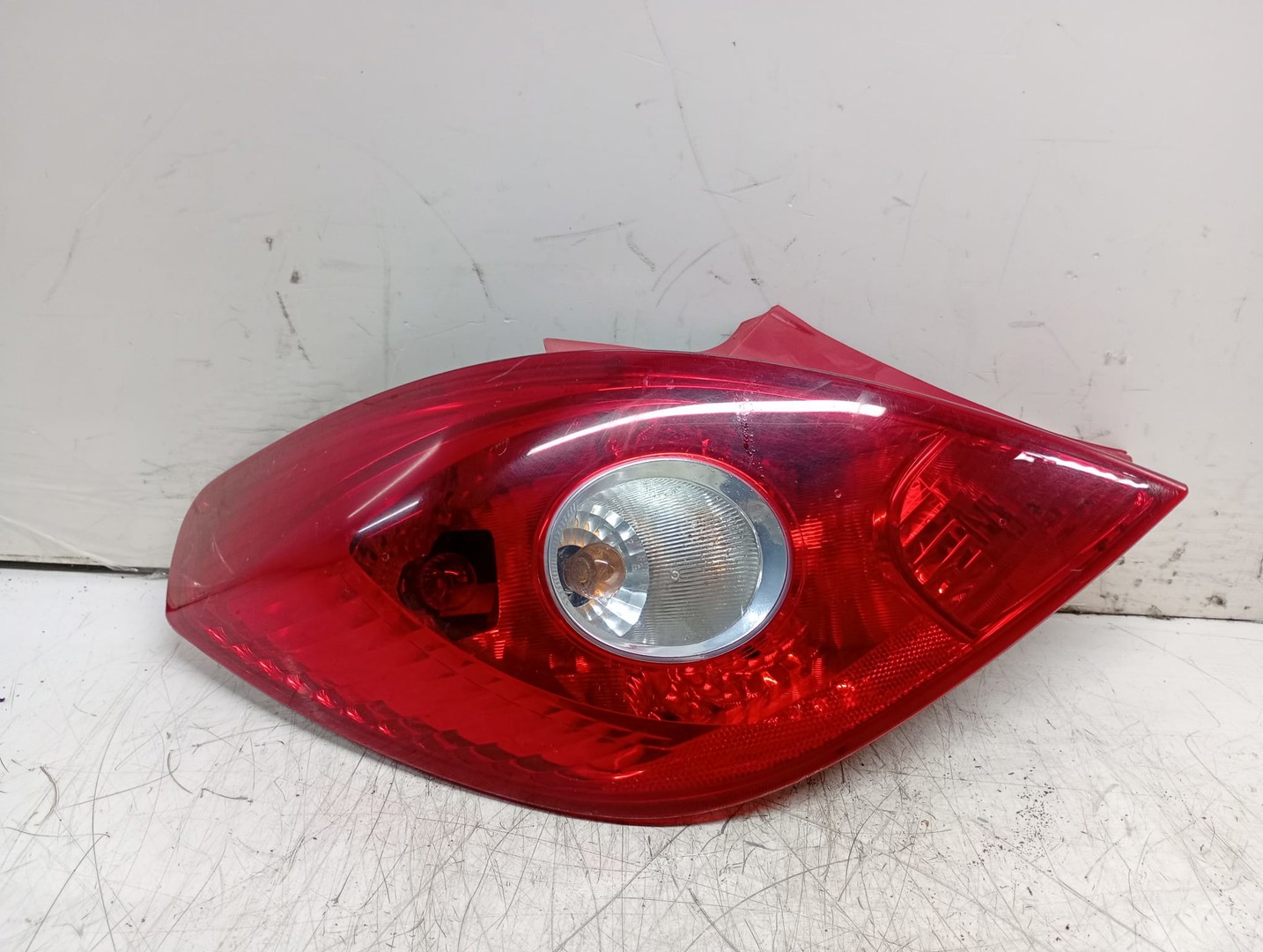 Stop stanga 89038960A Opel Corsa D (2006 - 2011)
