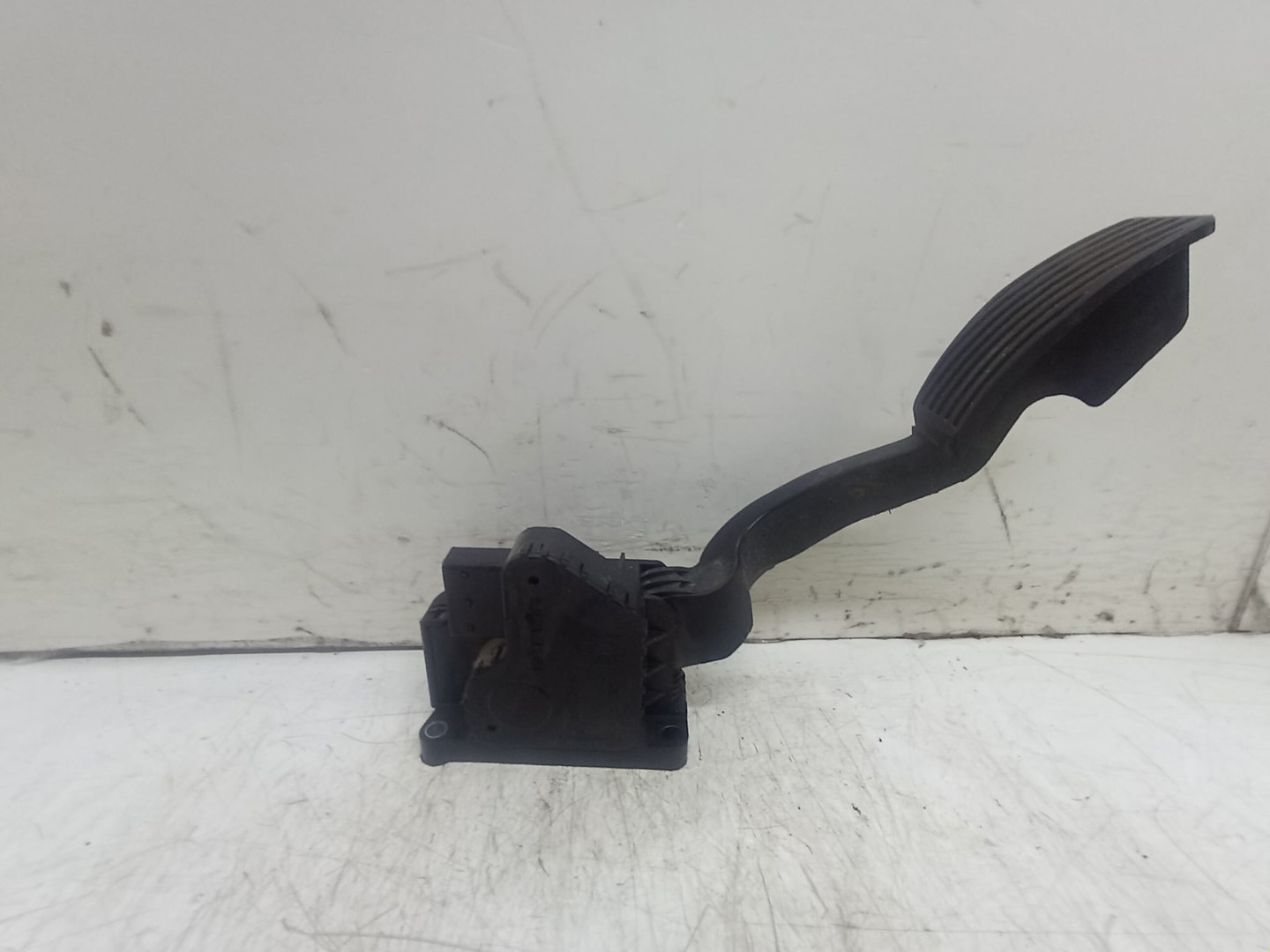 Pedala acceleratie 55702020 Opel Corsa D (2006 - 2011)