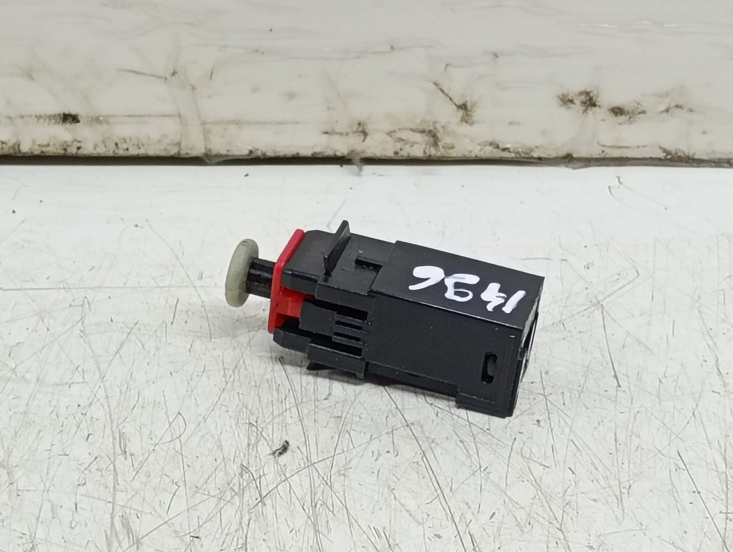 Switch frana 55701395 Opel Corsa D (2006 - 2011)