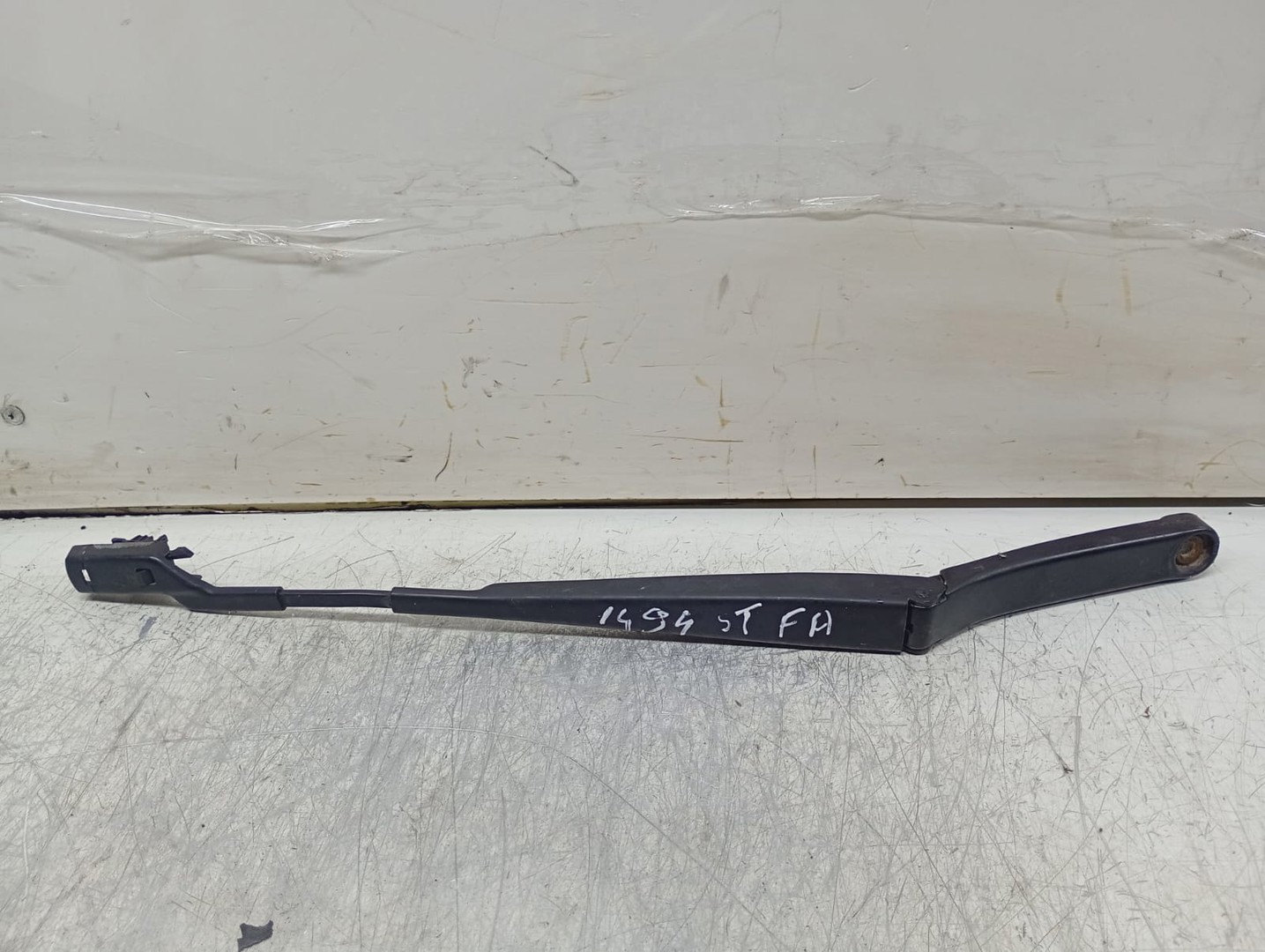 Brat stergator parbriz dreapta 6J1955409 Seat Ibiza 4 (6J) (2008 - 2012)