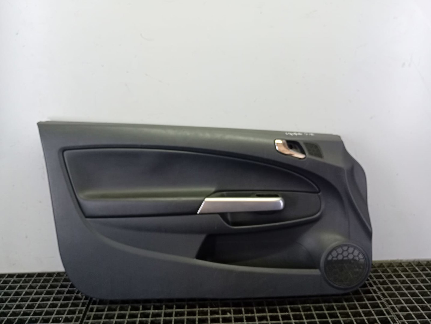 Fata usa stanga fata Opel Corsa D (2006 - 2011)