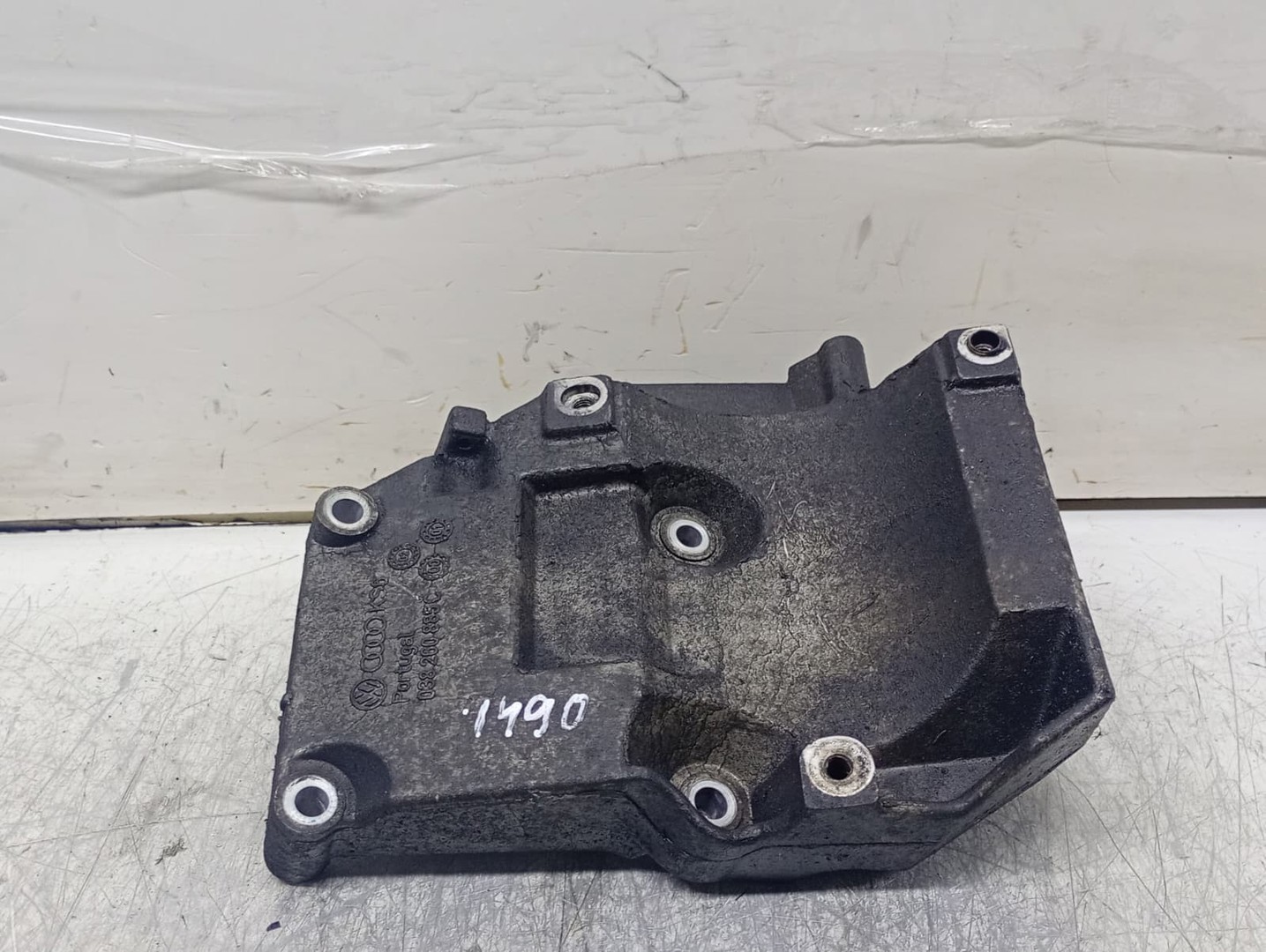 Suport accesorii 038260885C Audi A4 B6 (2000 - 2005)