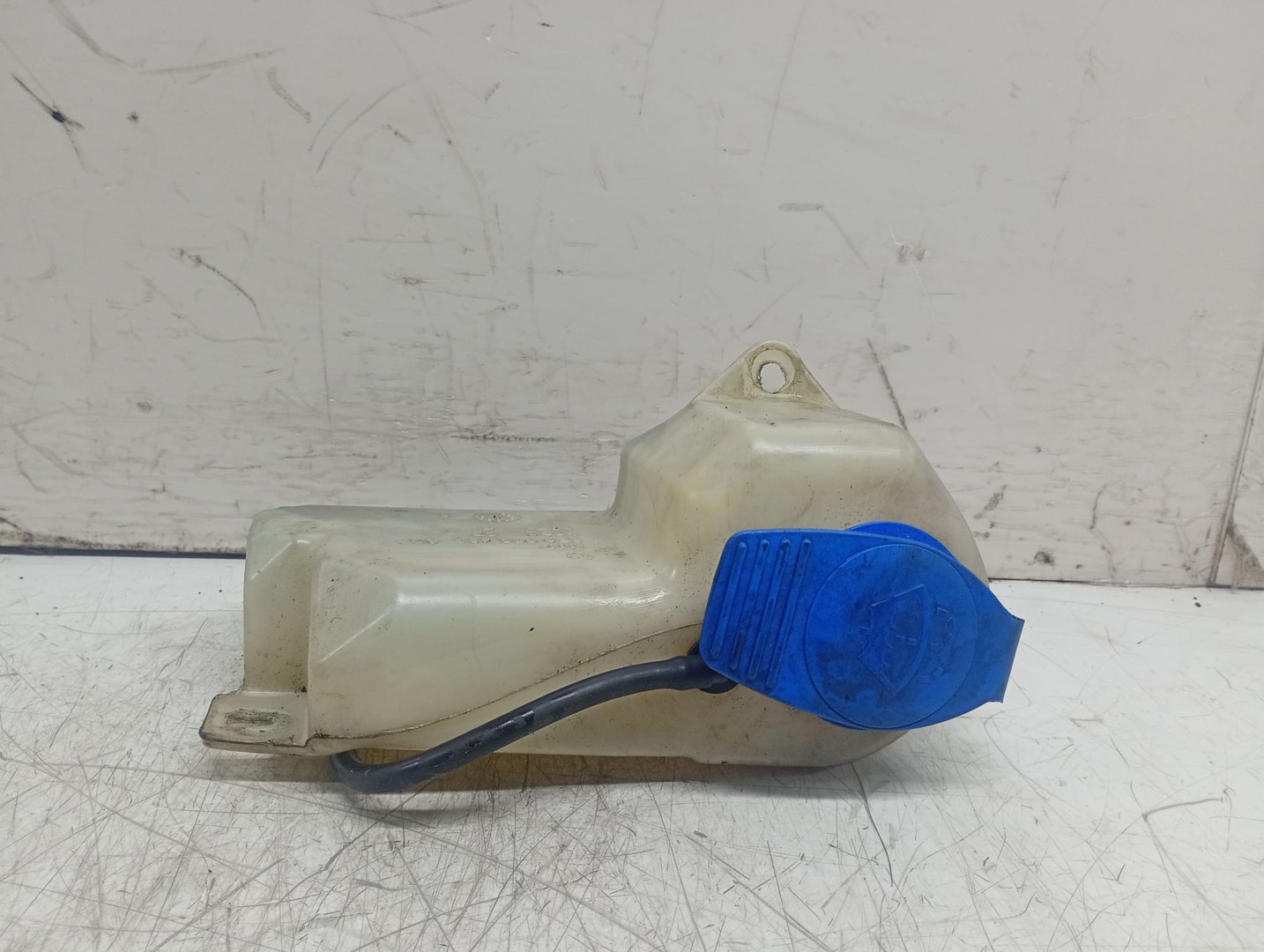 Vas lichid parbriz 8E0955453AQ Audi A4 B6 (2000 - 2005)
