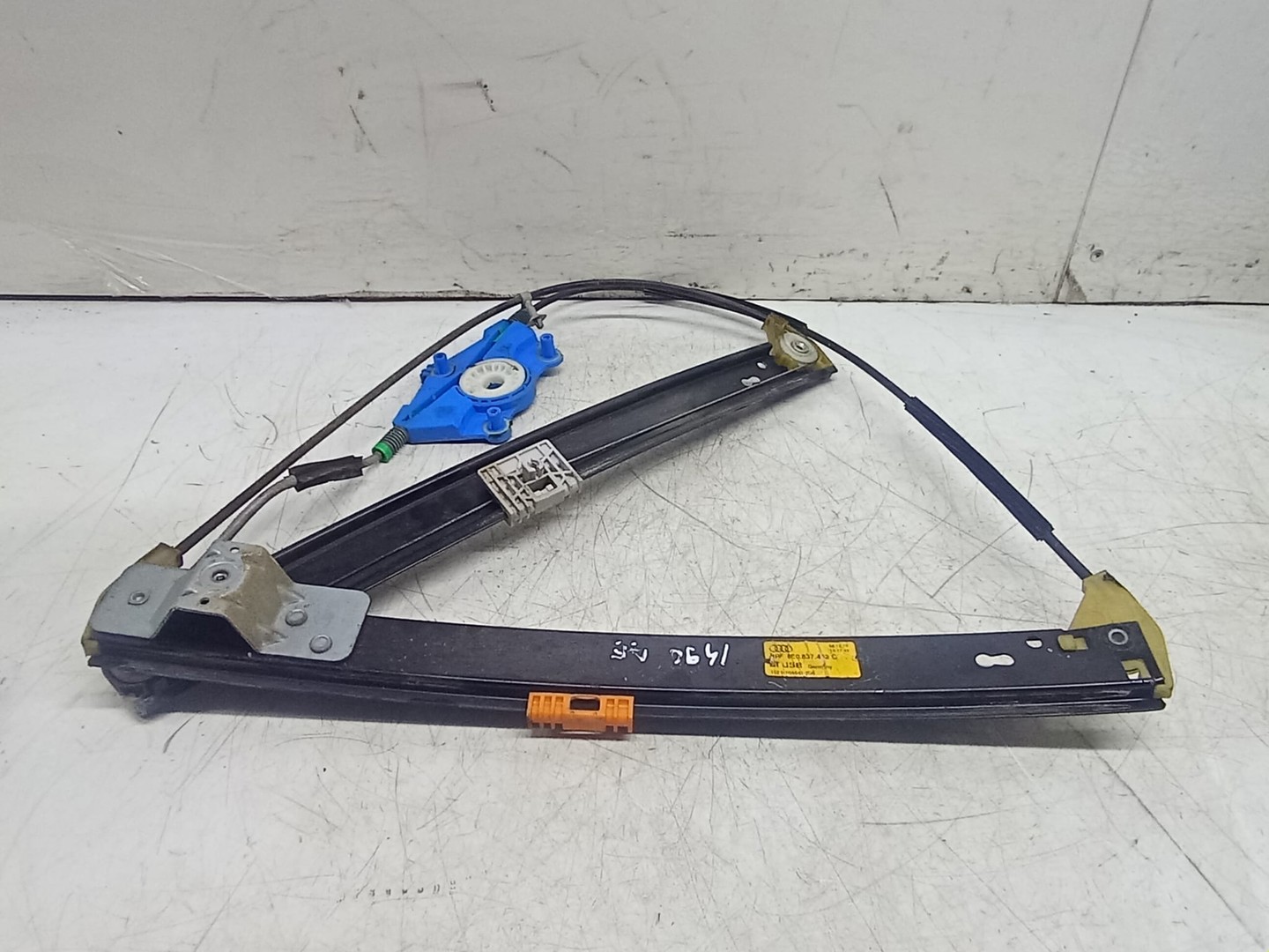 Macara geam dreapta fata 8E0837462C Audi A4 B6 (2000 - 2005)