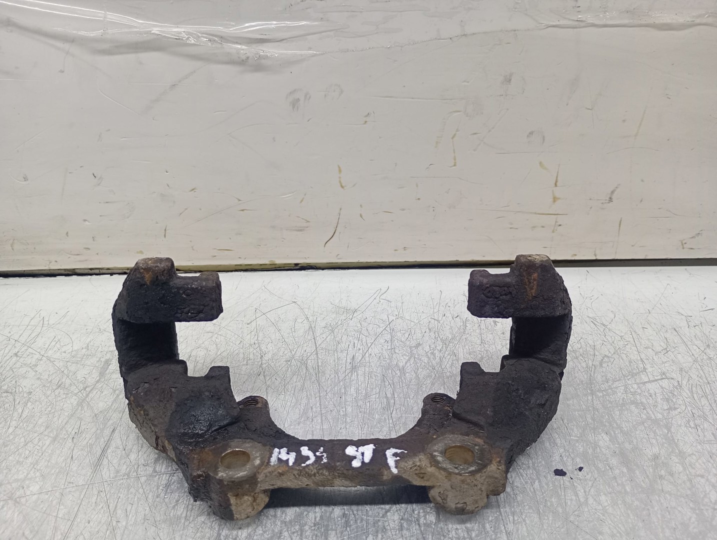 Suport etrier stanga fata Seat Ibiza 4 (6J) (2008 - 2012)