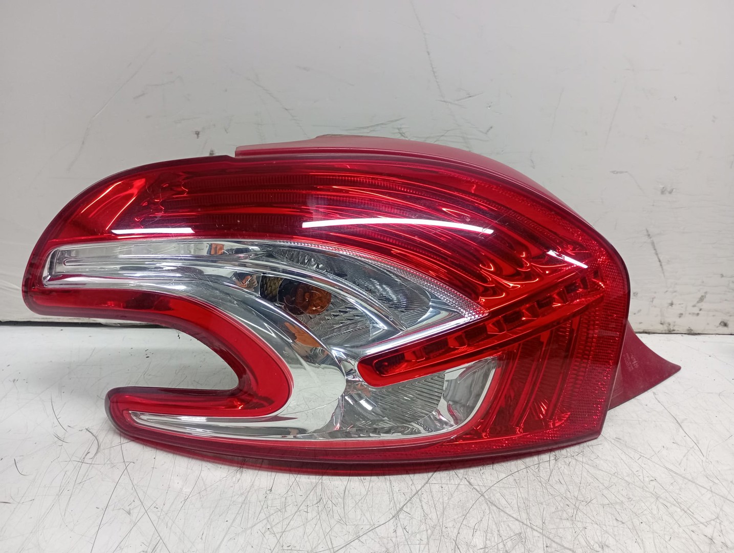 Stop stanga 9672628280 Peugeot 208 1 (2012 - 2016)