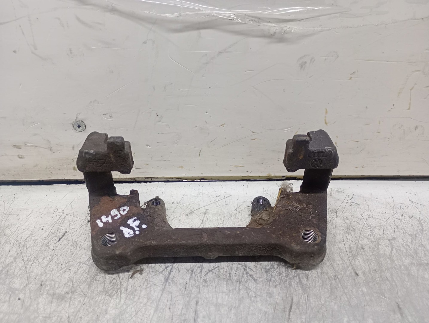 Suport etrier dreapta fata Audi A4 B6 (2000 - 2005)