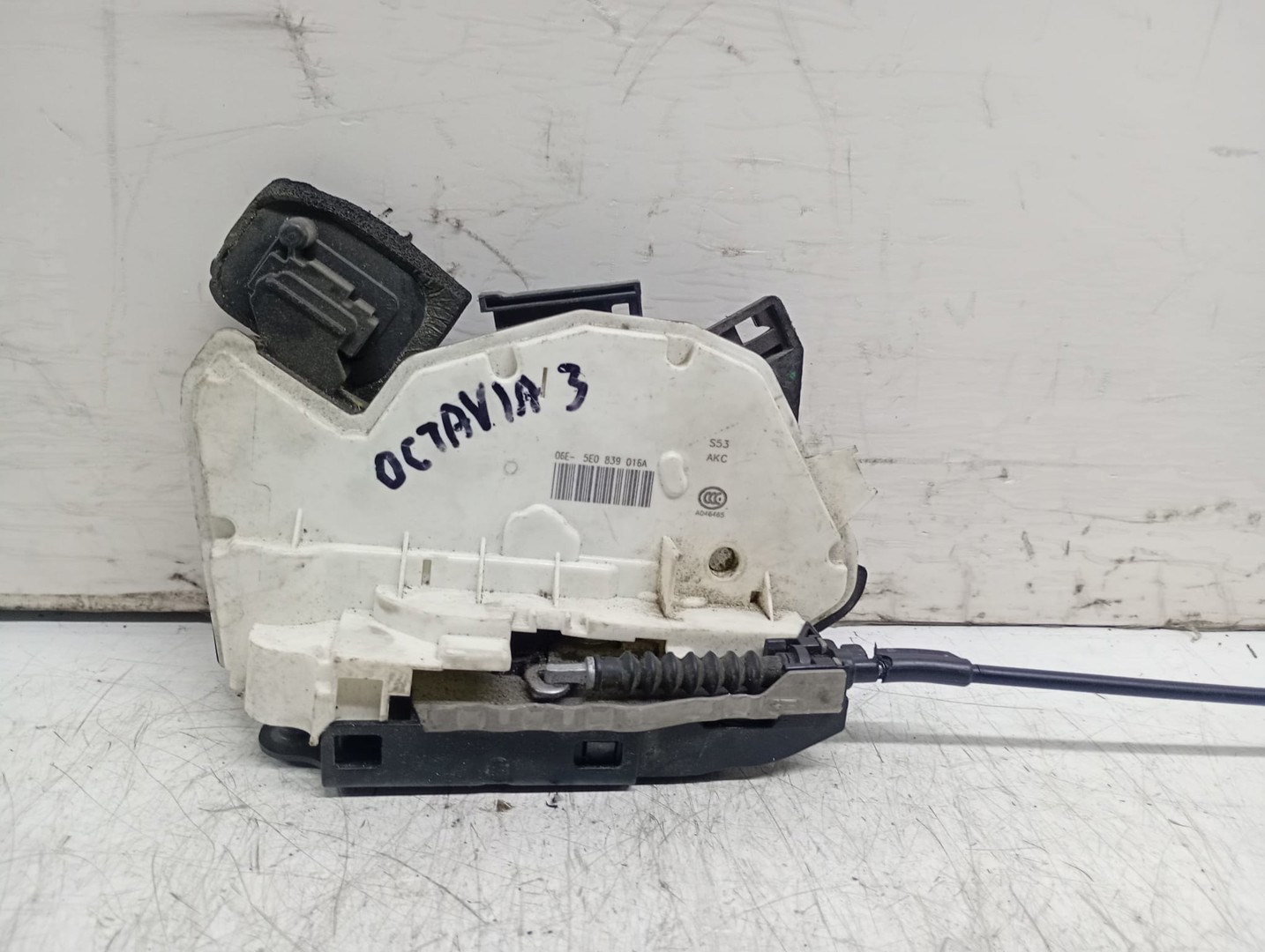 Broasca dreapta spate 5E0839016A Volkswagen Passat B8 (2014 - 2020)